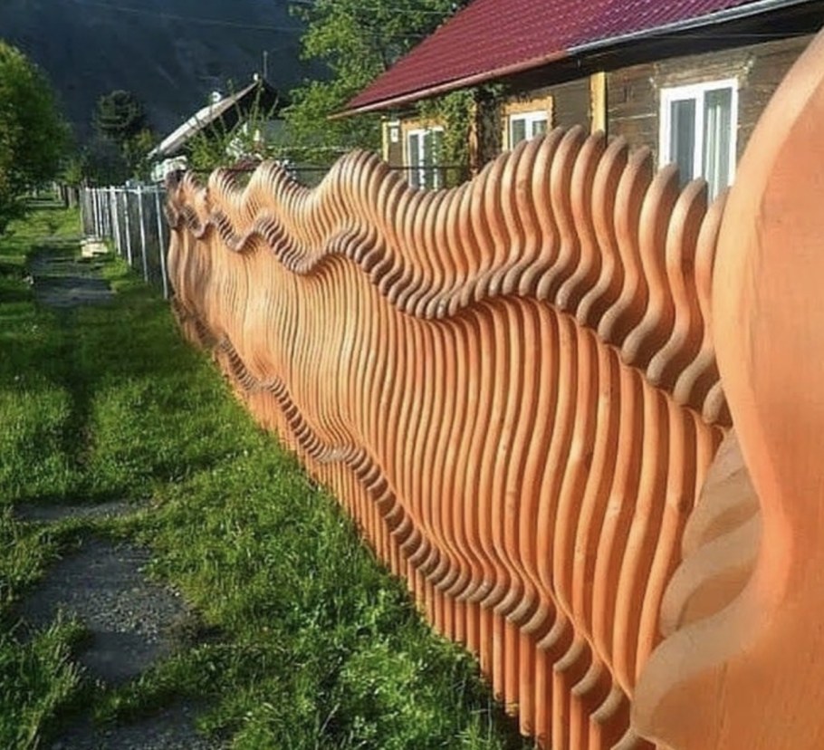 Оригинальный деревянный забор