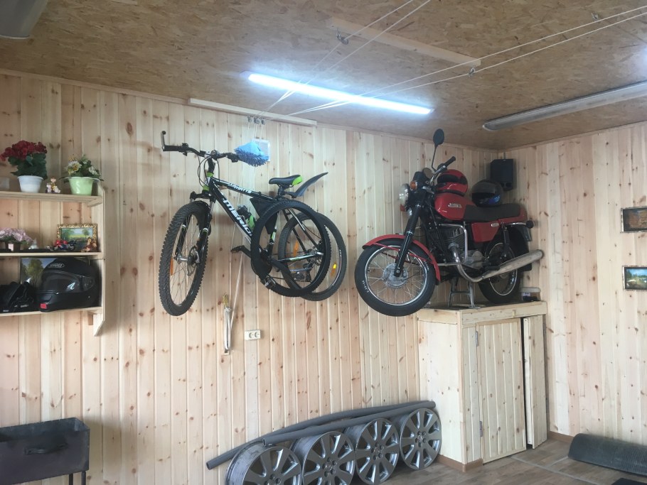 Переносной гараж для мотоцикла