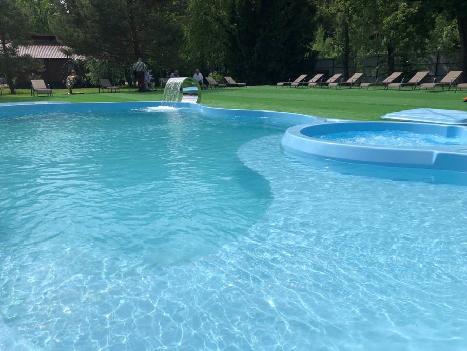 Парк-отель Звенигород, Звенигород открытый бассейн