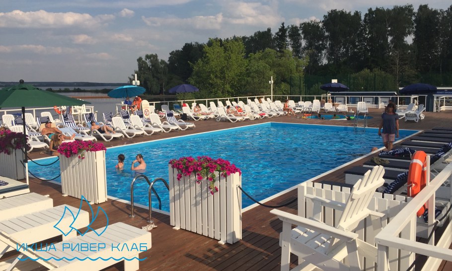 Икша Ривер клаб бассейн