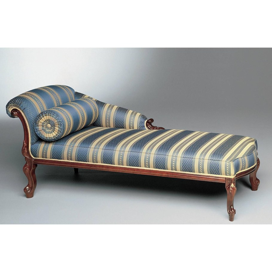 Козетка в интерьере гостиной