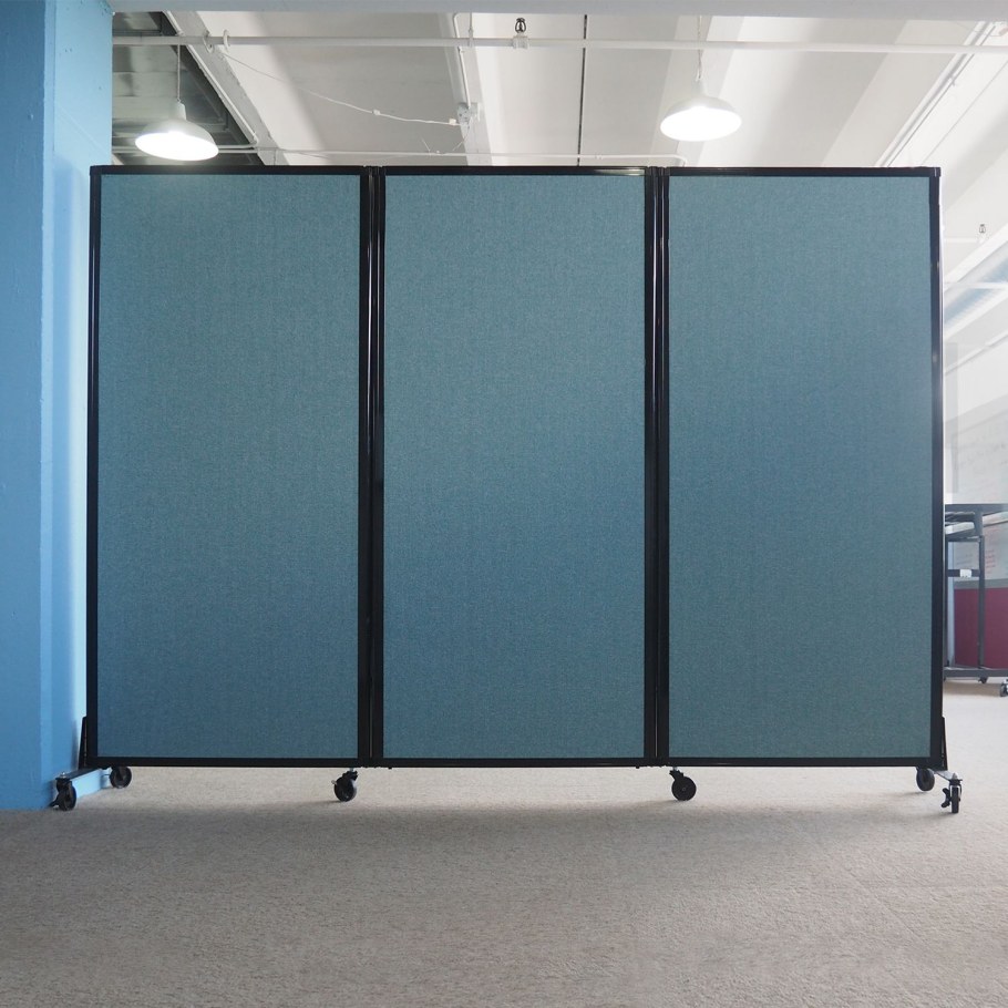 Перегородка офисная на колесах
