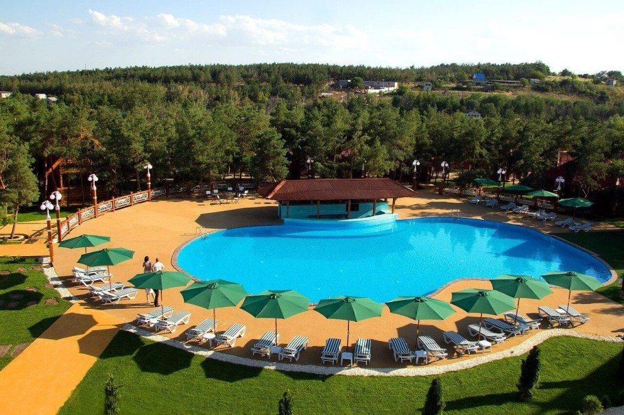 На озере Белгород Ястребово