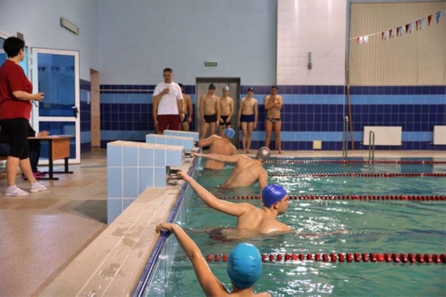 Бассейн Лазурный красная Яруга