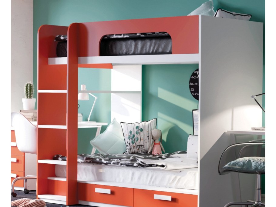 Мебель клюква кровать чердак