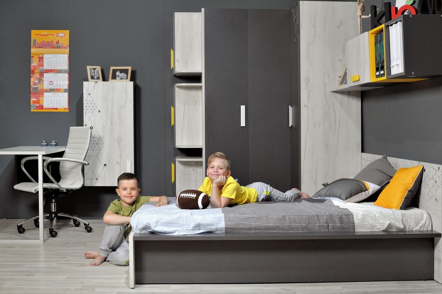 Салон мебели клюква