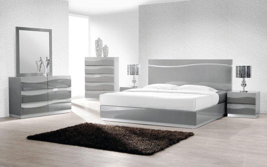 Современный спальный гарнитур