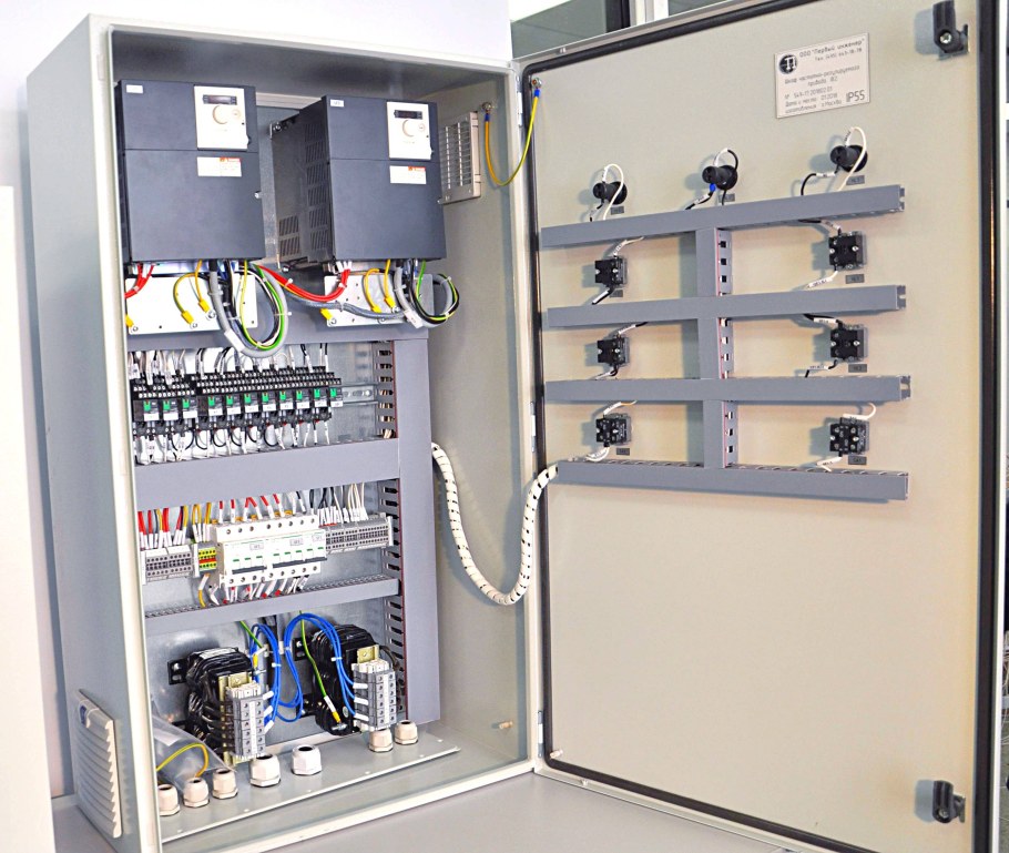 Щит вводно-распределительный ЩР-2 ABB