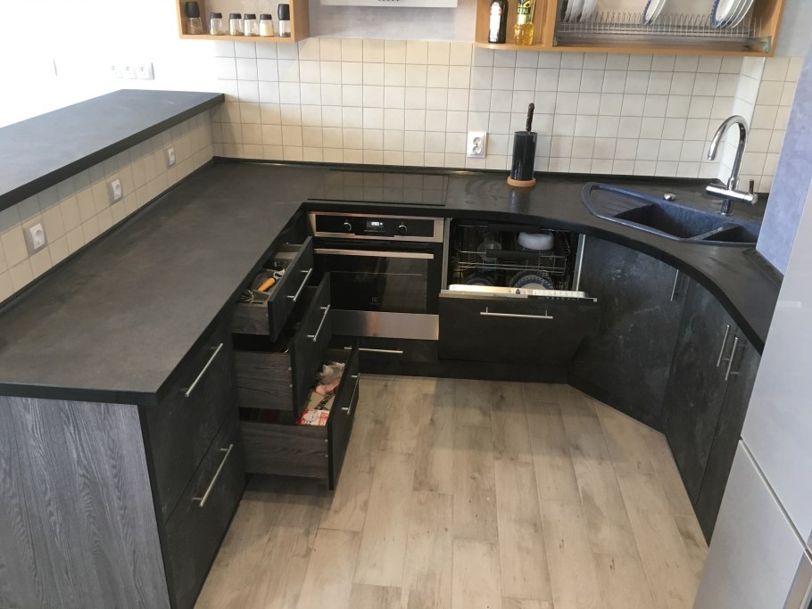 П-образный кухонный гарнитур