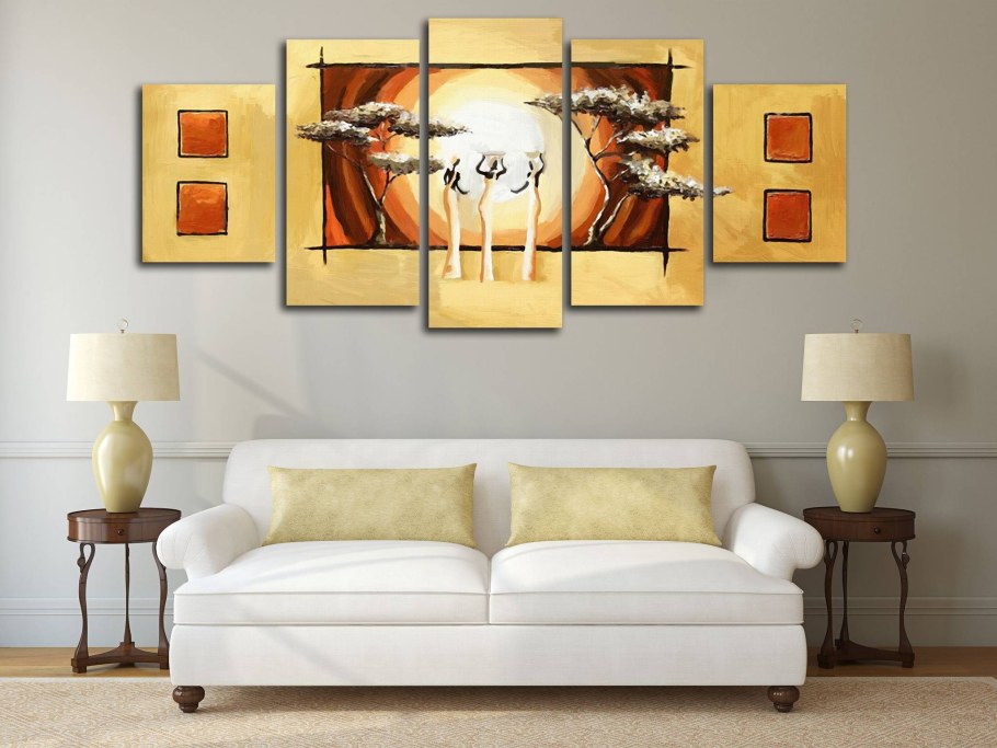 Картины для интерьера гостиной