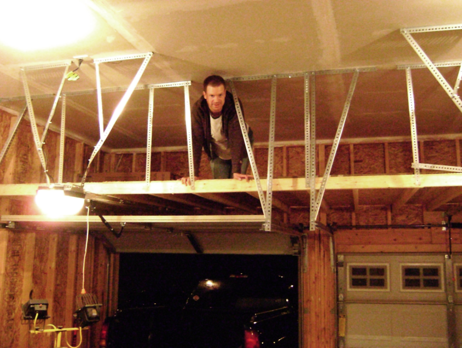 Полуэтаж в гараже