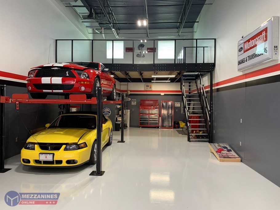 Двухэтажная комната для подростка