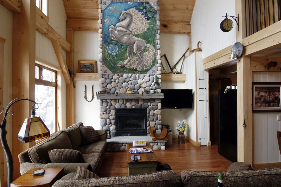 Печь камин в деревянном доме