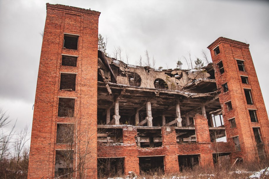 Салми заброшенные здания