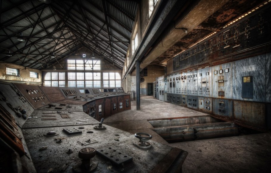 Заброшенный завод фон