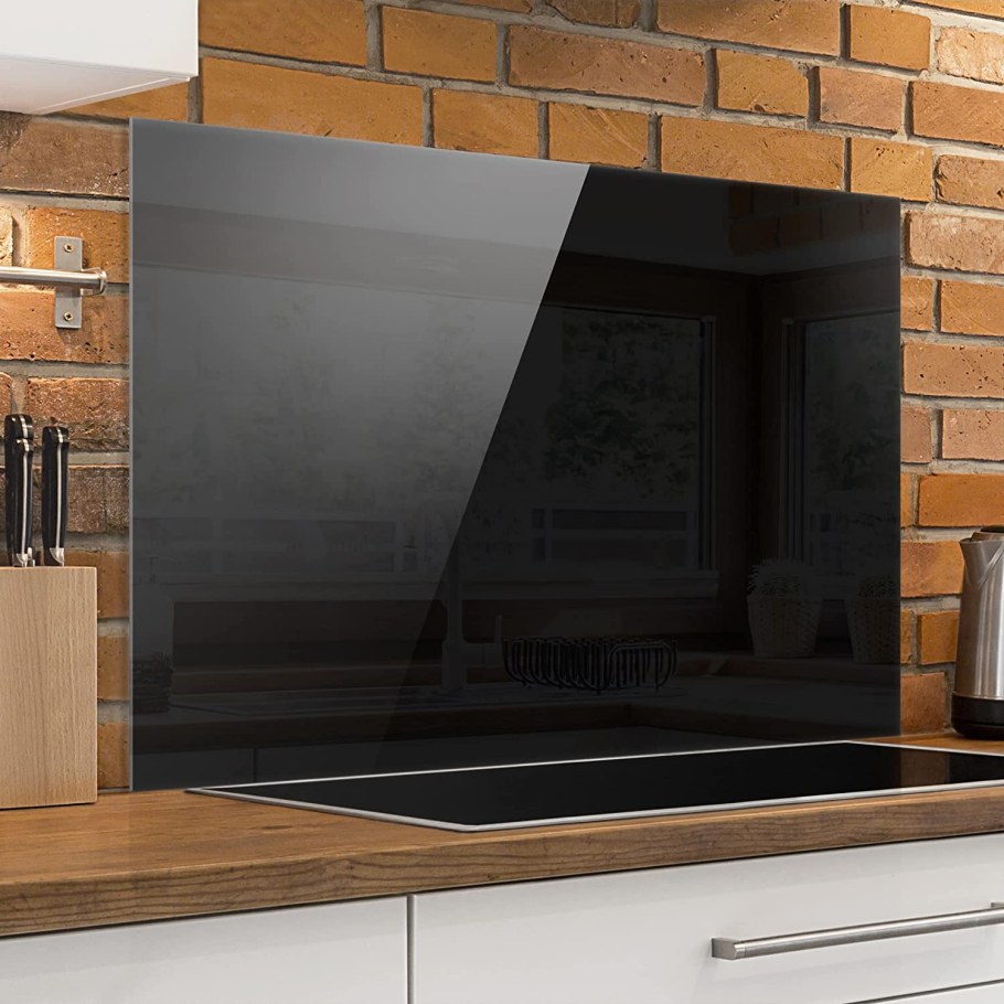 Стеклянный защитный экран для плиты