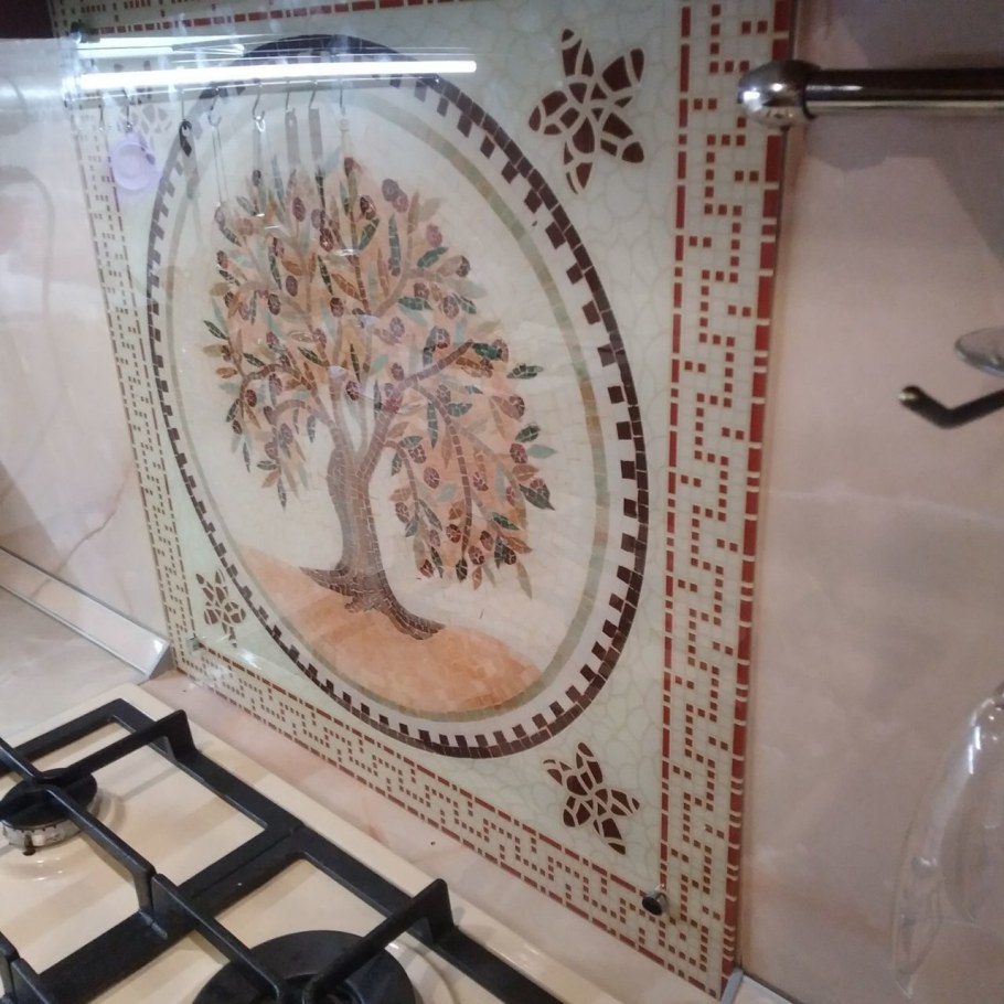 Экран для плиты на стену