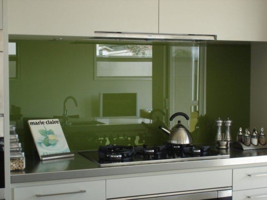 Стеклянная панель для кухни