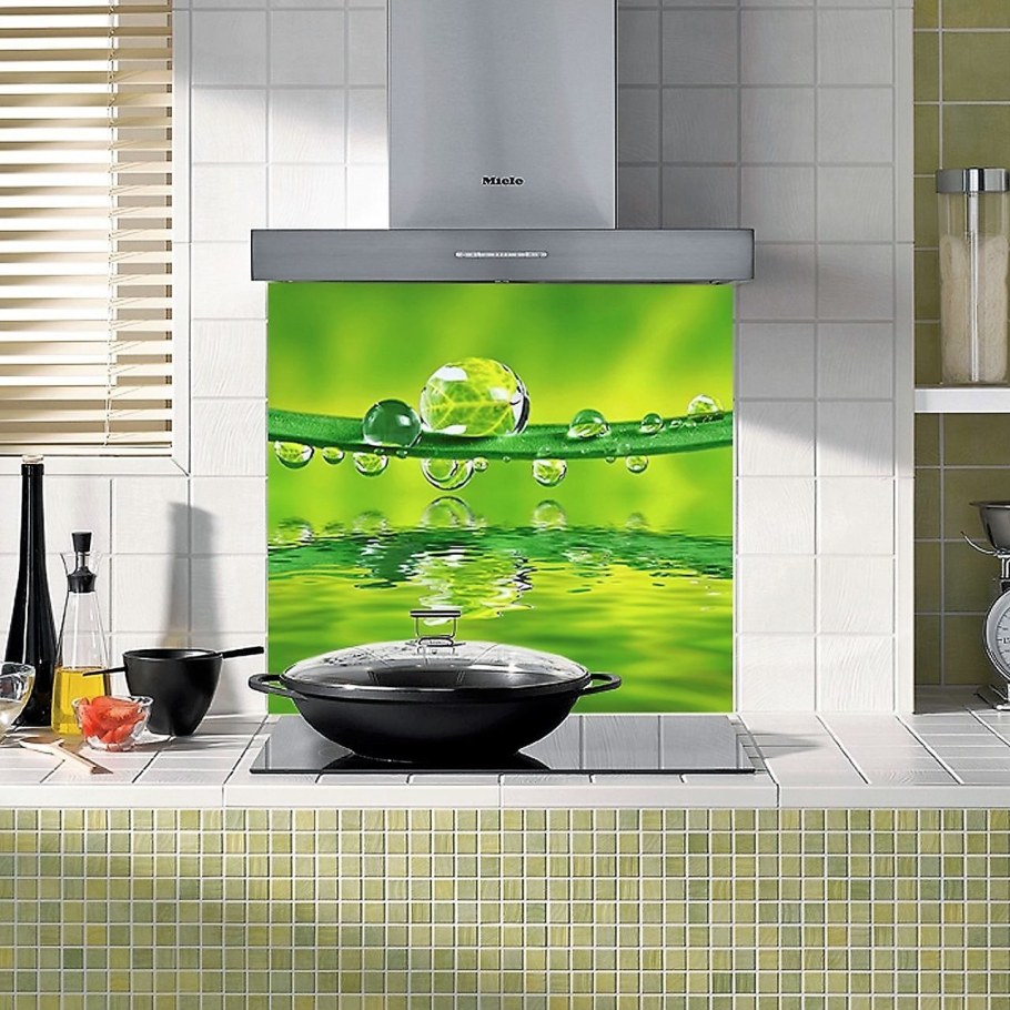 Стеклянный экран для кухни