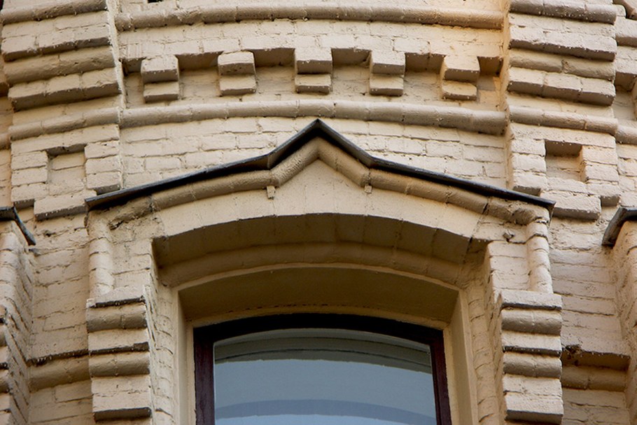 Лучковые сандрики в архитектуре