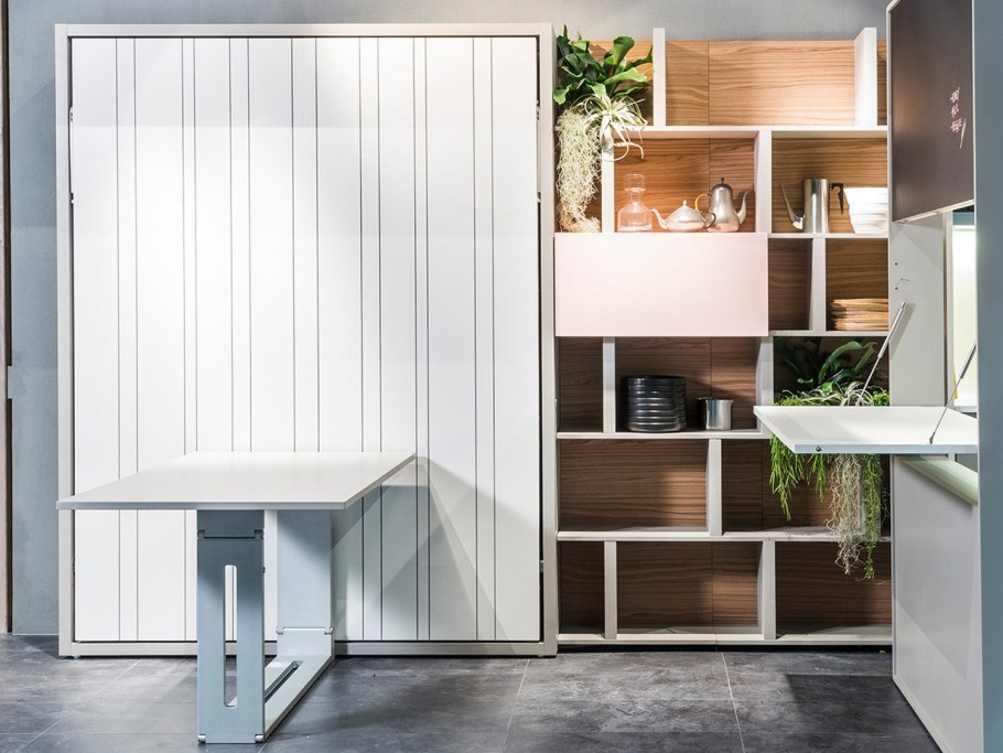 Шкаф у окна со столом