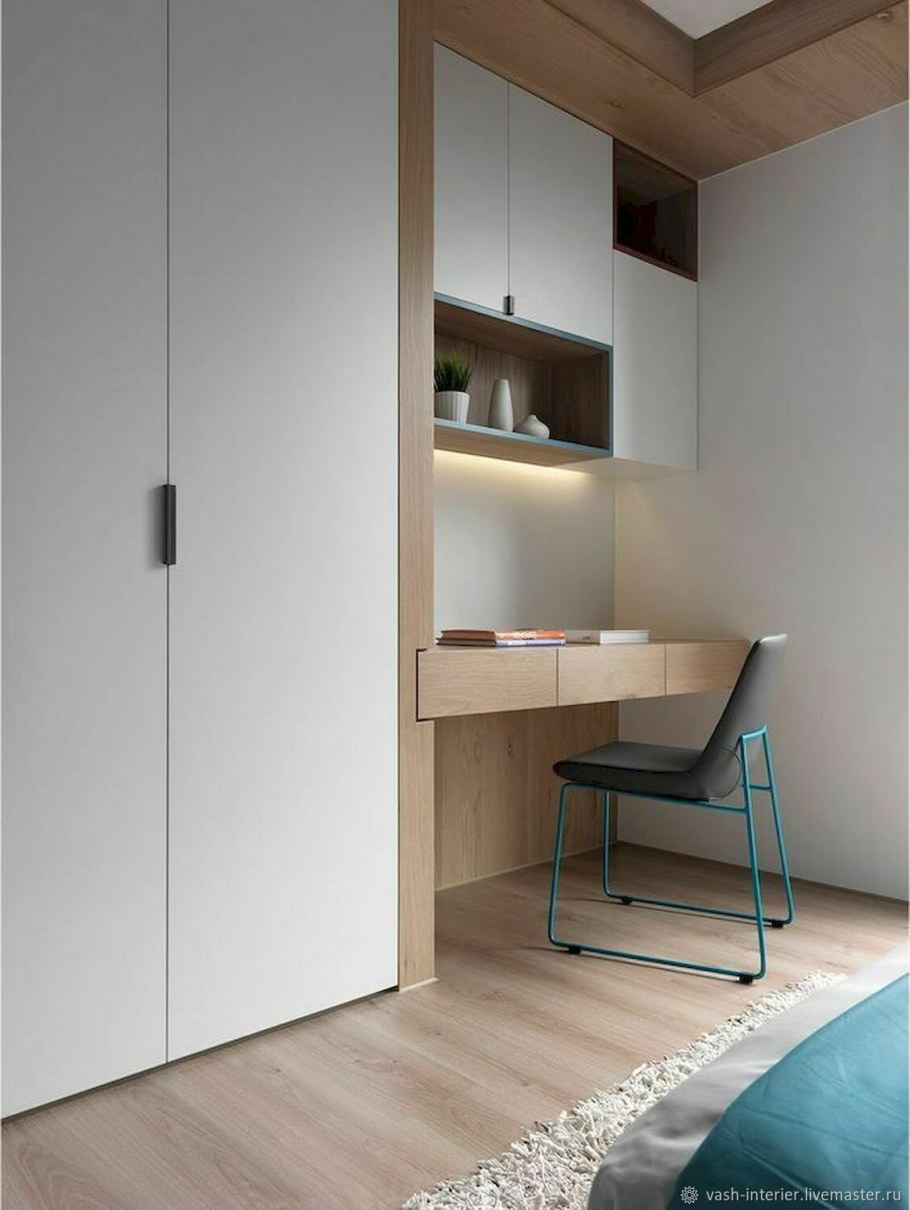 Откидной письменный столик