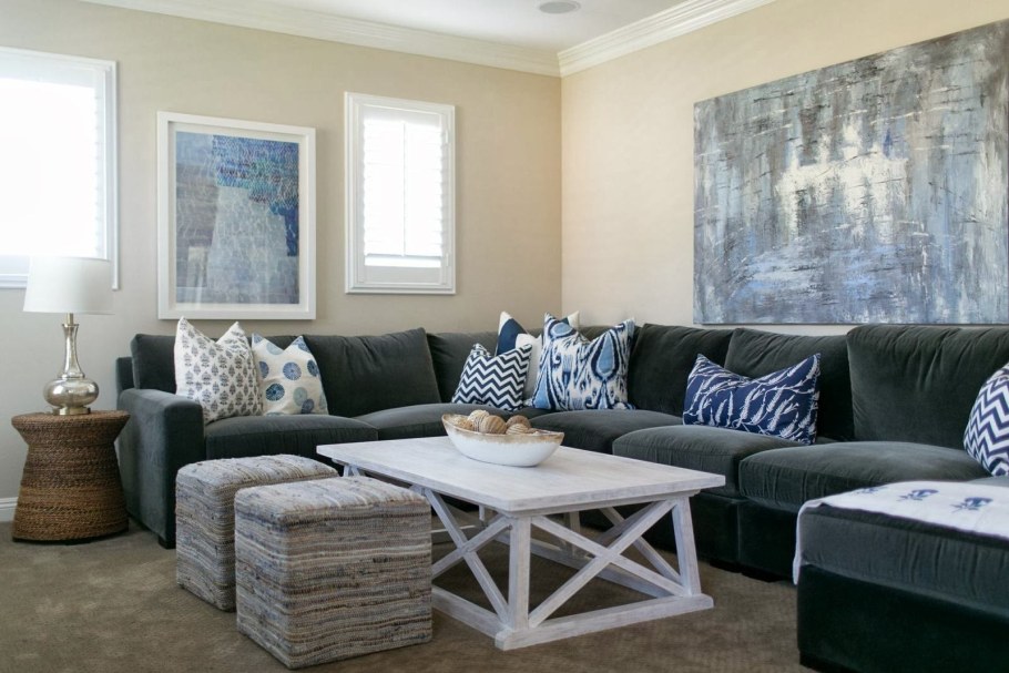 Сине серый диван