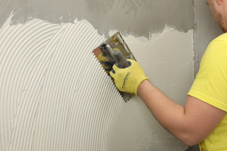 Штукатурка зубчатым шпателем