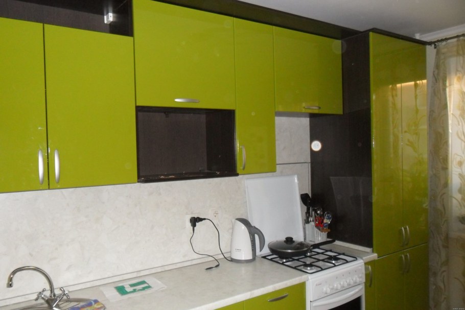 Кухня темный низ желтый верх