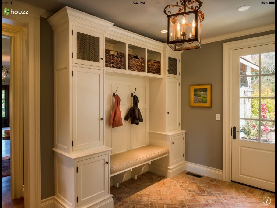 Банкетка в прихожую