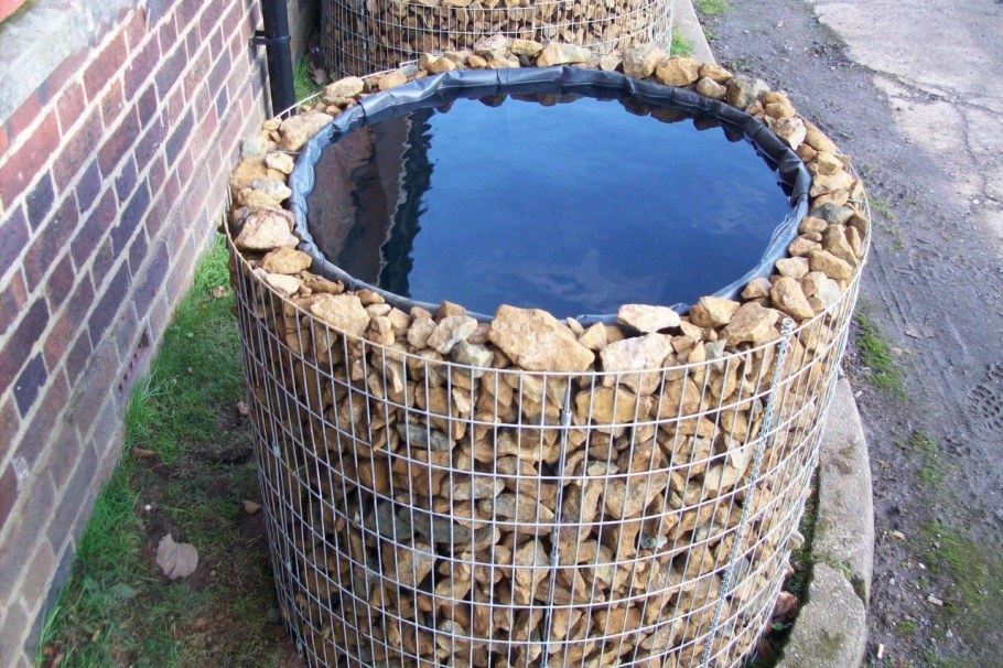 Декоративный колодец из шин