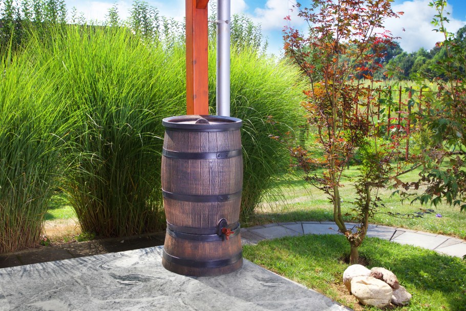 Декоративный колодец