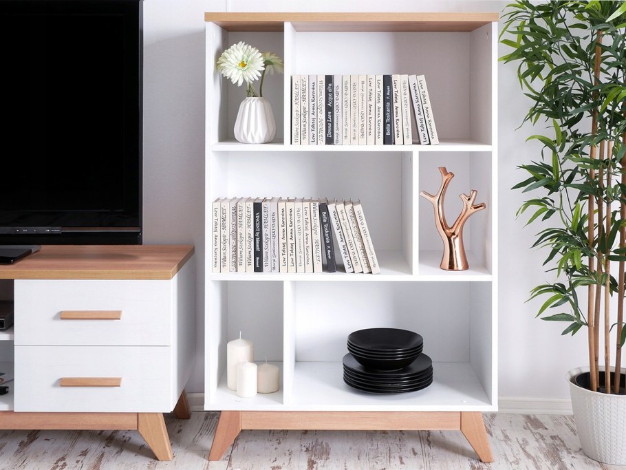 Стеллаж в стиле Сканди