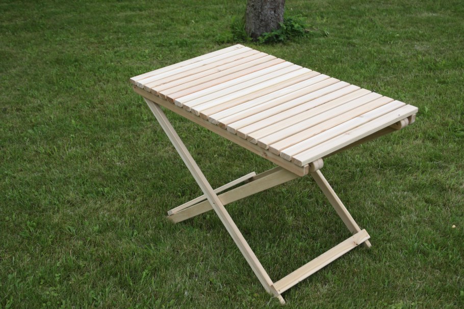 Столик раскладной деревянный дачный