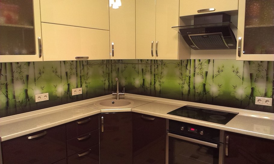 Стеклянный фартук для кухни Леруа Мерлен