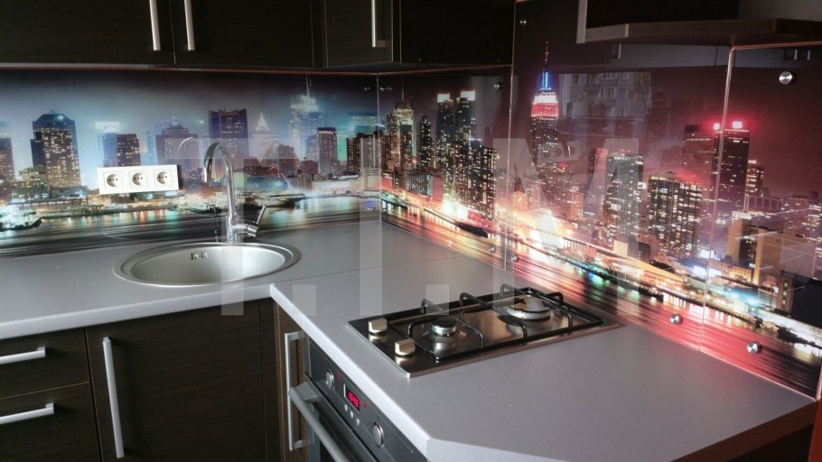 Пластиковый фартук город на кухню