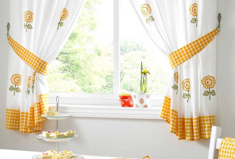 Оригинальные шторы на кухню