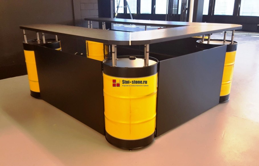 Барная стойка из бочек