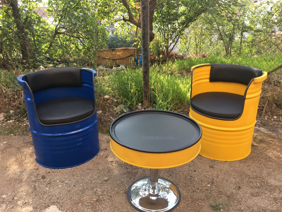 Мебель из бочек металлических