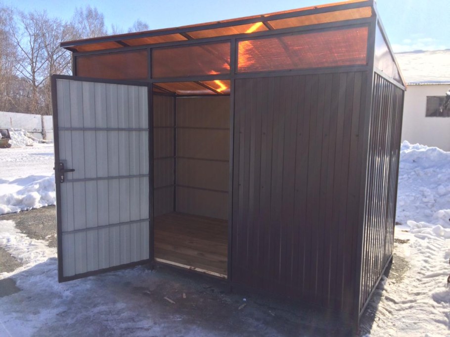 Хозблок из профильной трубы 2*3м