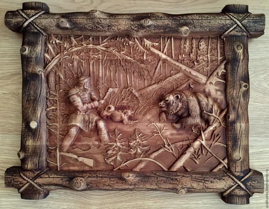 Резное панно по дереву