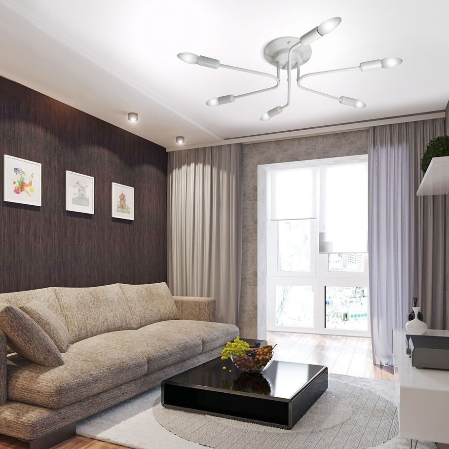 Интерьер с угловым диваном в маленькой комнате