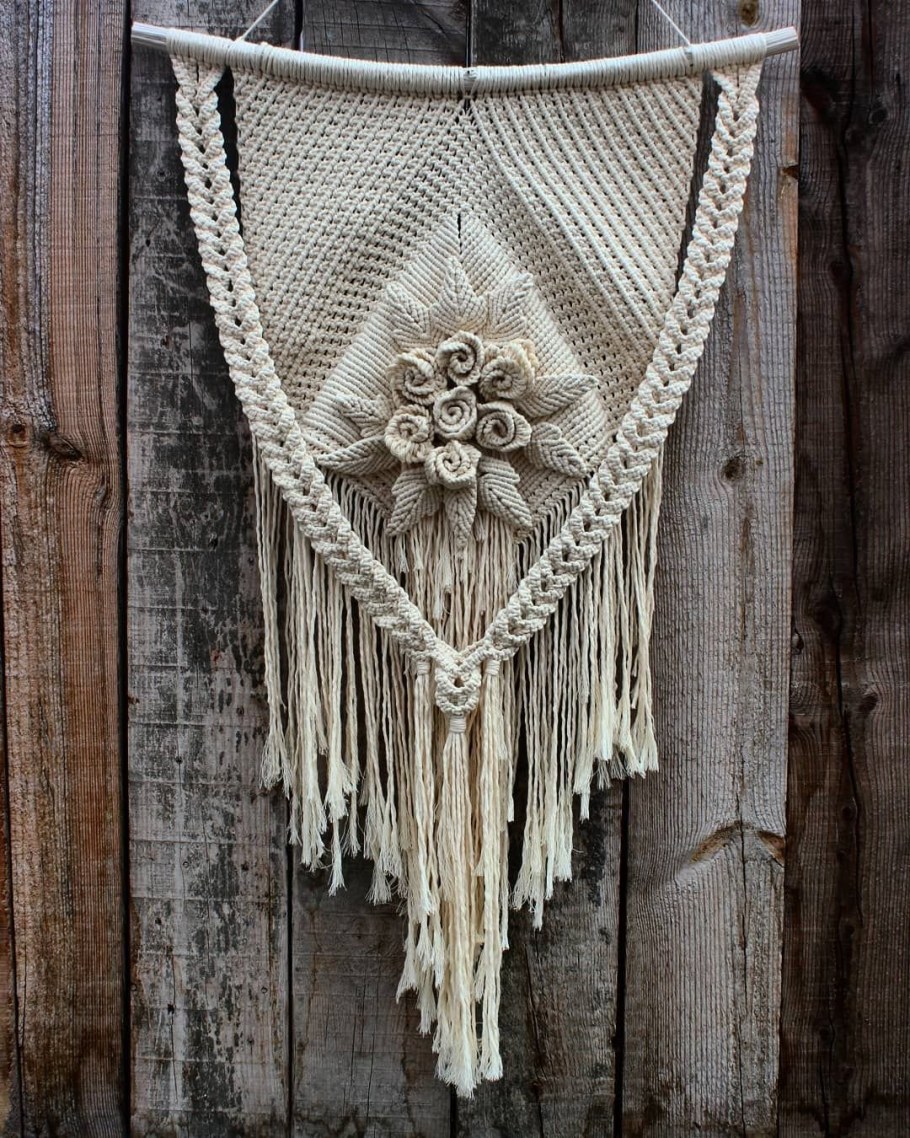 Макраме календарница