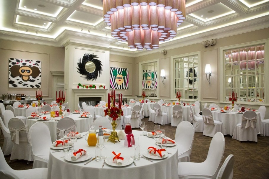 Ресторан в классическом стиле