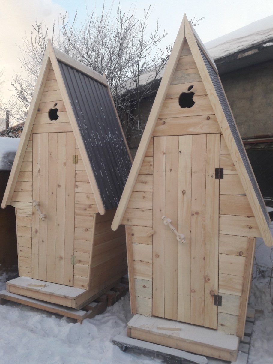 Деревянный туалет скворечник