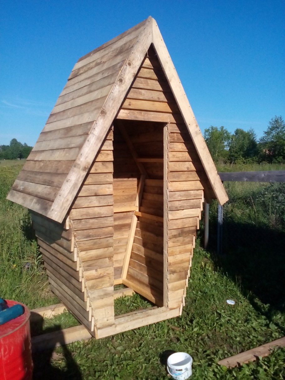 Туалет из досок