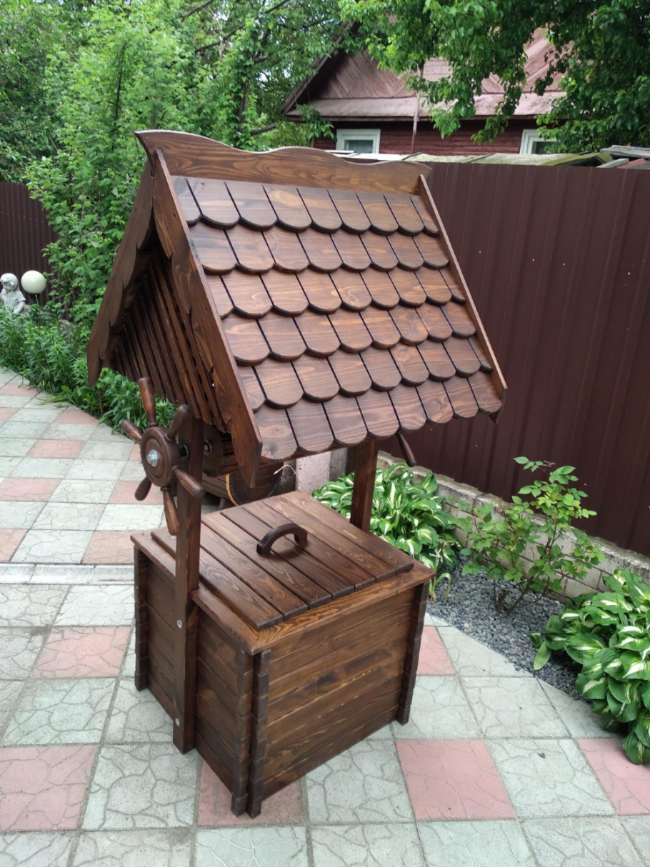 Декоративные колодцы и мельницы из дерева