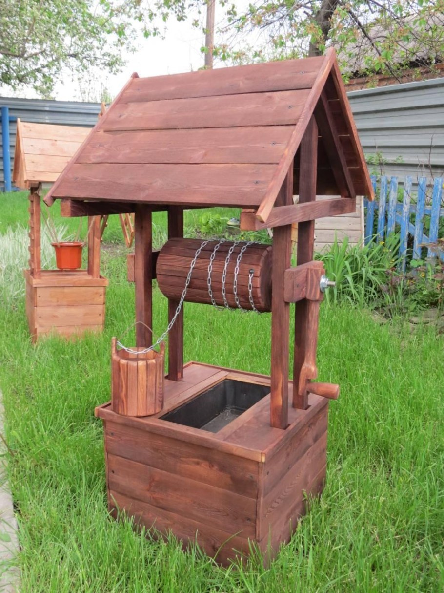 Декоративный колодец