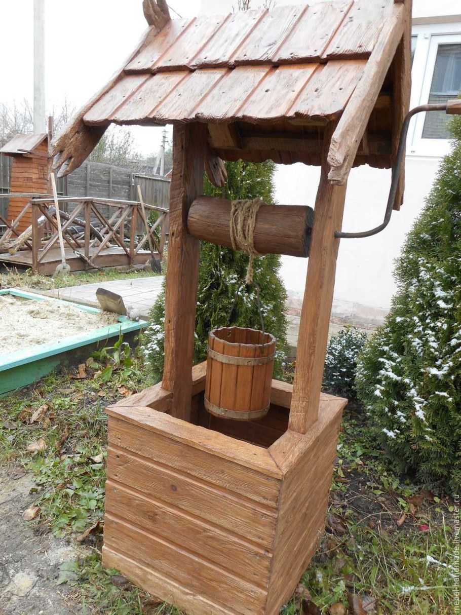 Колодец декоративный для сада