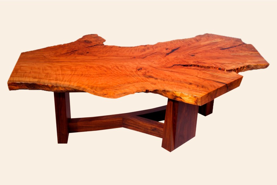 Журнальный столик из слэба дерева